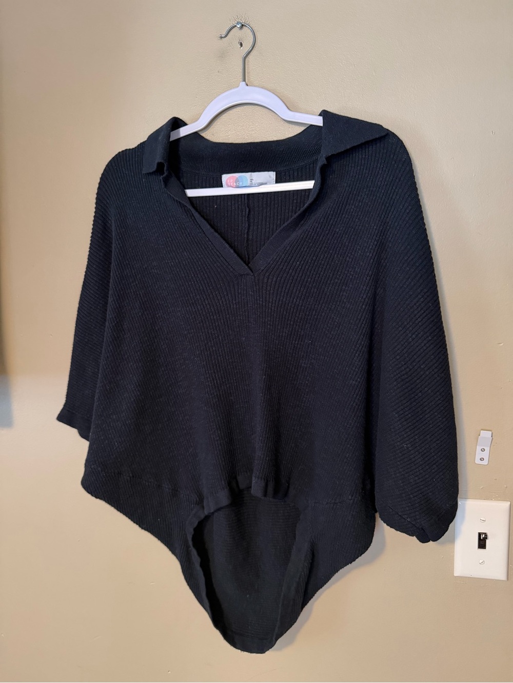 Free People Beach Marlie V-Neck Pullover Sweater in Black - Picture 2 of 6